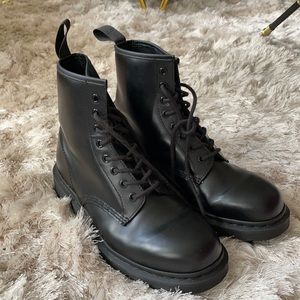 Doc Martens Black Ankle Boot Sz 10/11